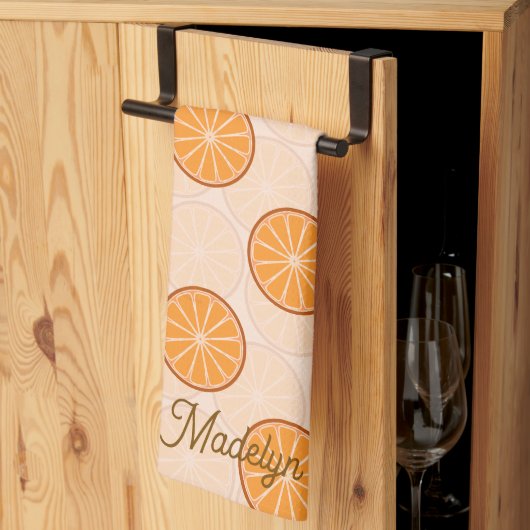 Personalisierter Name Obst orange und braun Geschirrtuch (Drittel gefaltet)
