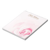 Personalisierter Name oder Text mit weichrosa Rosa Notizblock (Rotiert)