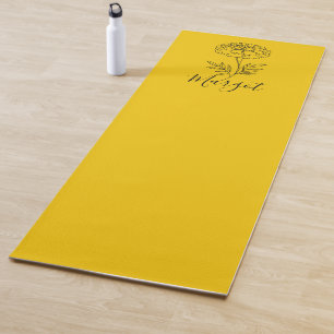 Personalisierter Name Oktober Marigold Birth Blume Yogamatte