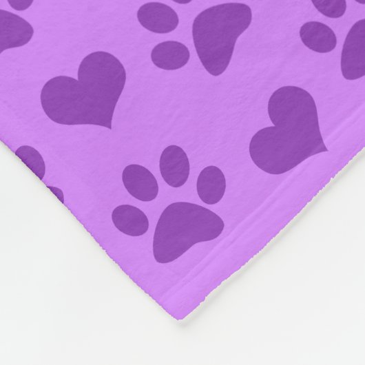 Personalisierter Name Pastel lila Herzen und Pfote Fleecedecke (Ecke)