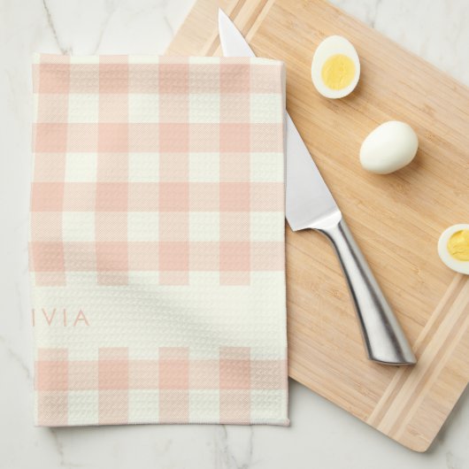 Personalisierter Name Peach Gingham Karo Kariert R Geschirrtuch (Viertel Falte)
