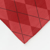 Personalisierter Name Piratenrote Raute Fleecedecke (Ecke)
