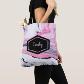 Personalisierter Name Rosa und schwarzer Marmorwür Tasche (Von Nahem)