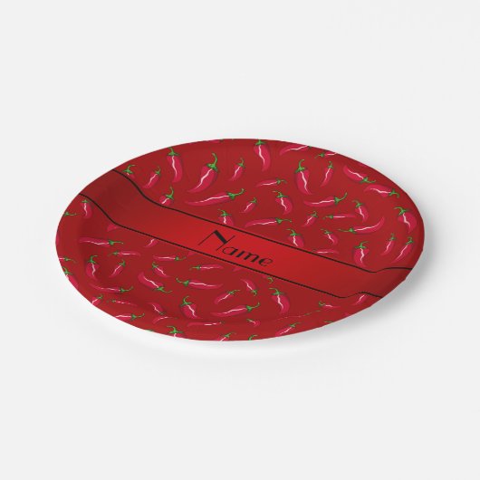 Personalisierter Name Roter Chili Pfeffer Pappteller (Schrägansicht)