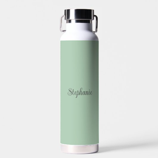 Personalisierter Name Sage Green Script Hochzeitsw Trinkflasche (Vorne)