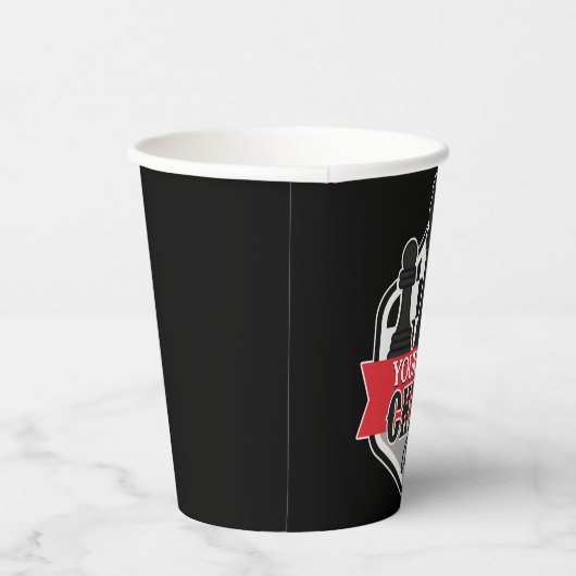 Personalisierter NAME Schachspieler Club Checkmate Pappbecher (Rechts)