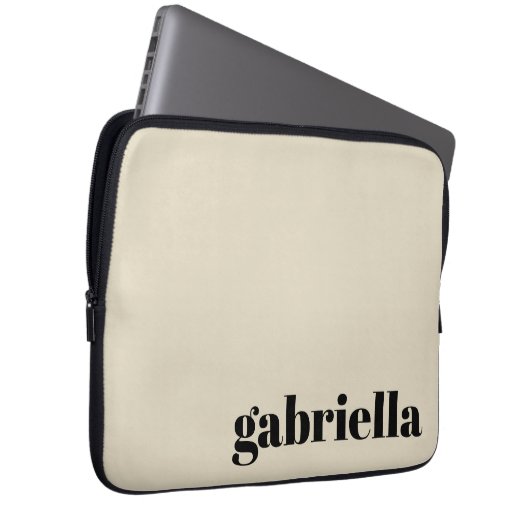 Personalisierter Name Schwarz/Beige: Bold Typograf Laptopschutzhülle (Vorne Rechts)