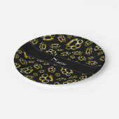 Personalisierter Name schwarze Messingknuckeln Pappteller (Schrägansicht)