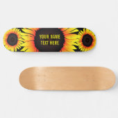 Personalisierter Name Skateboard mit Sonnenblumen (Horizontal)