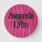 Personalisierter Name Uhr Hot Pink Crocodile (Vorderseite)