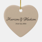 Personalisierter Name und Datum der Hochzeit Keramik Ornament (Hinten)