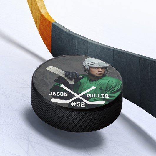 Personalisierter Name und Nummer des vollständigen Eishockey Puck