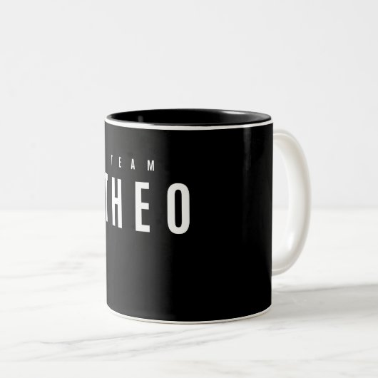 Personalisierter Name von Team Theo Zweifarbige Tasse (VorderseiteRechts)