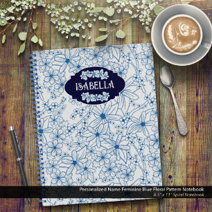Personalisierter Name Weiblich Blaues Blumenmuster Notizblock