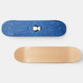 Personalisierter Namenspenguinblau-Glitter Skateboard (Horizontal)