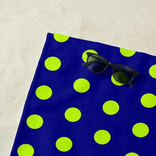 Personalisierter Navy Blue und Lime Green Polka Do Strandtuch (Beispiel)