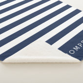 Personalisierter Navy- und White Strip Sherpadecke (3/4)