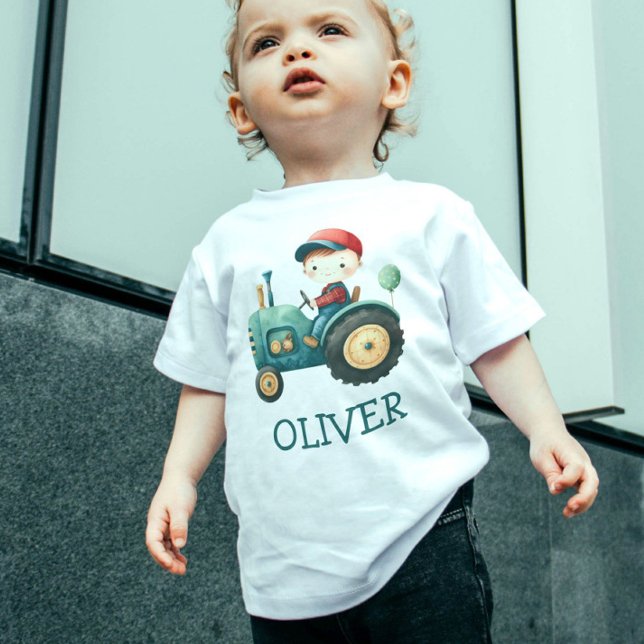 Personalisierter Niedlicher grüner Traktor für Jun Baby T-shirt (Von Creator hochgeladen)