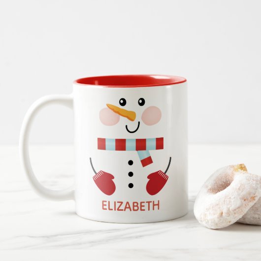 Personalisierter Niedlicher Weihnachtsurlaub Snowm Zweifarbige Tasse (Mit Donut)