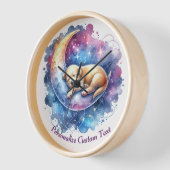 Personalisierter Niedlicher Welpenhund schläft auf Uhr (Winkel)