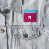 Personalisierter niedlicher Zahnrosa-NamensGlitter Button (Beispiel)