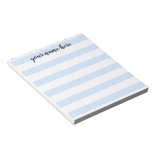 Personalisierter Notepad mit blauer Streifen Notizblock (angewinkelt)