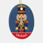 Personalisierter Nussknacker-Spielzeug-Blau-Soldat Keramik Ornament (Hinten)