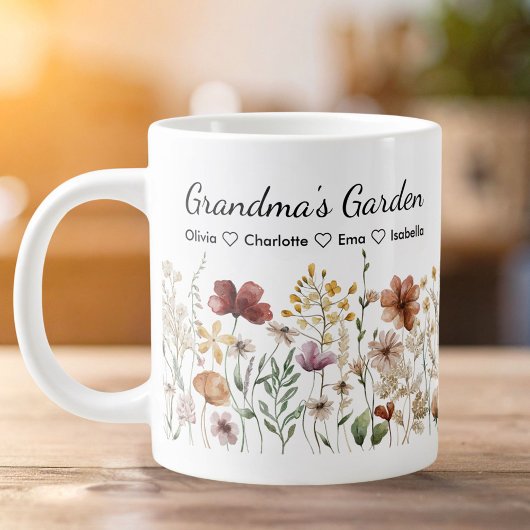Personalisierter Oma's wunderschöner wilder Blumen Jumbo-Tasse