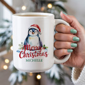 Personalisierter Pinguin in der Weihnachtsmannmütz Kaffeetasse