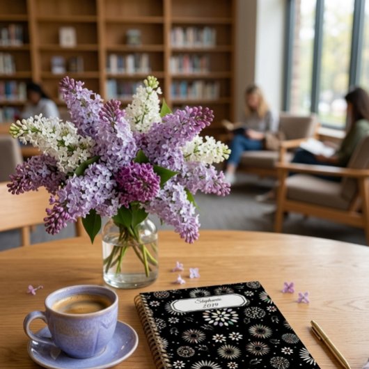 Personalisierter Planer mit geometrischen Blumen