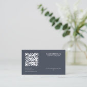 Personalisierter QR-Code Modern White Custom Logo Visitenkarte (Stehend Vorderseite)