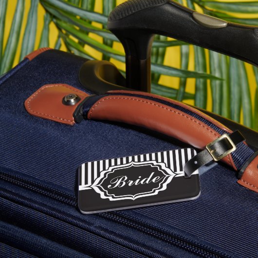 Personalisierter Raum und Braut mit schwarzen Stre Gepäckanhänger (Vorderseite Insitu 3)