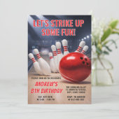 Personalisierter RED Bowling Geburtstag Einladung (Stehend Vorderseite)