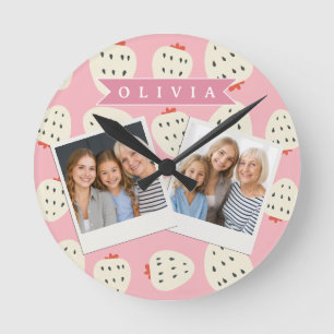 Personalisierter Rosa Erdbeeren Name Süß Mädchenha Runde Wanduhr