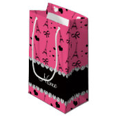 Personalisierter rosa Namensturm Paris Eiffel Kleine Geschenktüte (Vorderseite Schrägansicht)