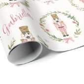 Personalisierter rosa Nussknacker-Weihnachtskranz Geschenkpapier (Rolleneckpunkt)