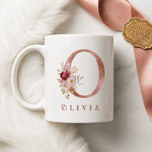 Personalisierter Roségold-Blumen-Initialbuchstabe Kaffeetasse