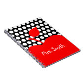 Personalisierter Rotapfelschwarz und weißer Polka- Notizblock (Rechte Seite)