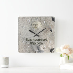 Personalisierter Sanddollar am Strand Quadratische Wanduhr