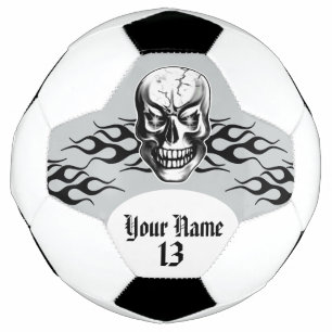 Personalisierter Schädel und Flammen Fußball