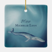 Personalisierter schöner Blauwal Weihnachten Keramikornament (Rückseite)