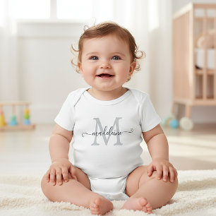 Personalisierter Schriftname Monogramm Silbergrau Baby Strampler
