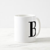 Personalisierter schwarzer Monogramm-Buchstabe B Kaffeetasse (VorderseiteRechts)