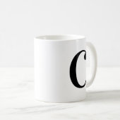 Personalisierter schwarzer Monogramm-Buchstabe C Kaffeetasse (VorderseiteRechts)