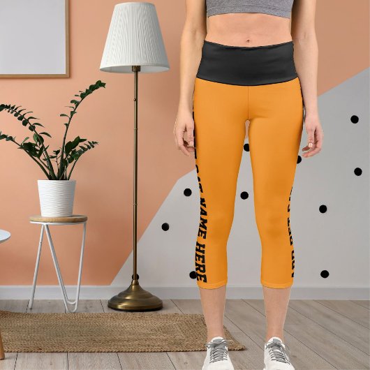 Personalisierter schwarzer Orangenkatze Capri Leggings