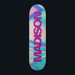 Personalisierter Skateboardname Retro 90 Vaporwave Skateboard<br><div class="desc">Dieser farbenfrohe Skateboard Individuelle Name Retro 90 Vaporwave abstrakte Design mit blauen, rosa und gelben Regenbogenfarben und lila violettem und coolem Sans Serif-Schriftart macht es leicht, sich diese ganz persönliche Note zu verleihen. Fügen Sie Ihren Namen, wählen Sie Schriftart, ändern Sie Größe und Position, fügen Sie Clipart, Fotos und Formen....</div>