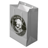 Personalisierter Skater NAME Skull Skateboarding S Mittlere Geschenktüte (Vorderseite Schrägansicht)