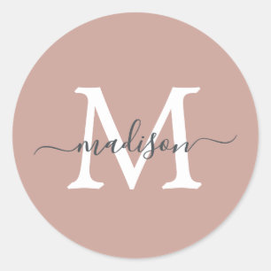 Personalisierter Skriptname Monogramm Dusty Rose Runder Aufkleber