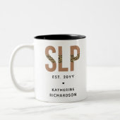 Personalisierter SLP-Sprecher Pathologe Leopard Pr Zweifarbige Tasse (Links)
