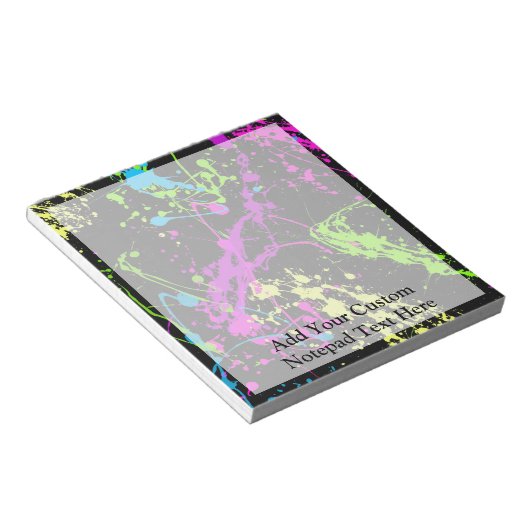 Personalisierter Spritzer Schwarz/Neon Notizblock (angewinkelt)